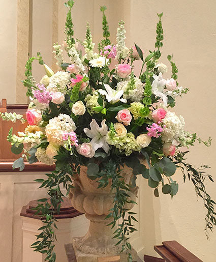 BURSTING IVORY PINKS TABLE ARRANGEMENT